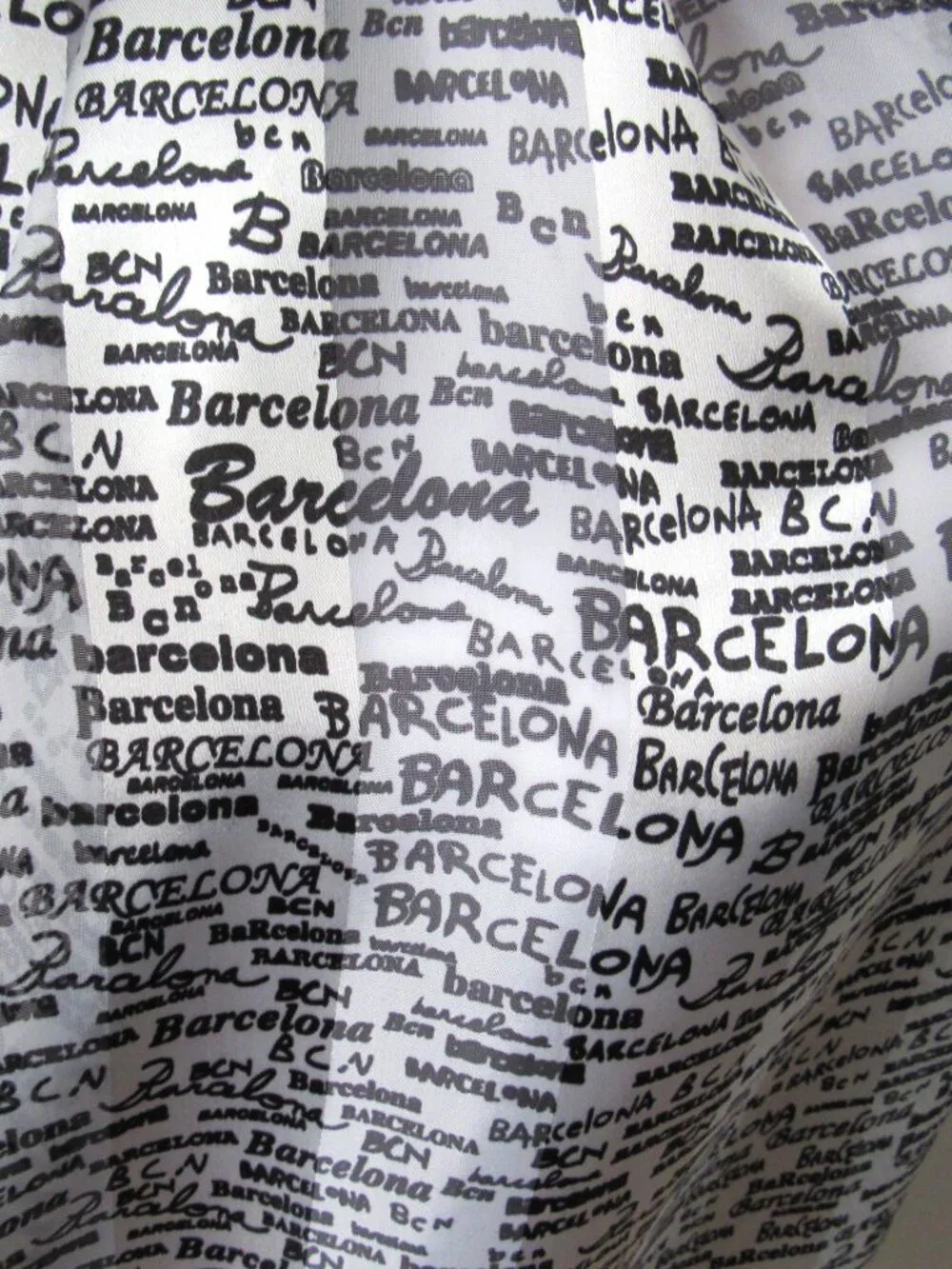 BARCELONA Spain Souvenir Black & White SCARF Name Repeated 100% POLYESTER Safon